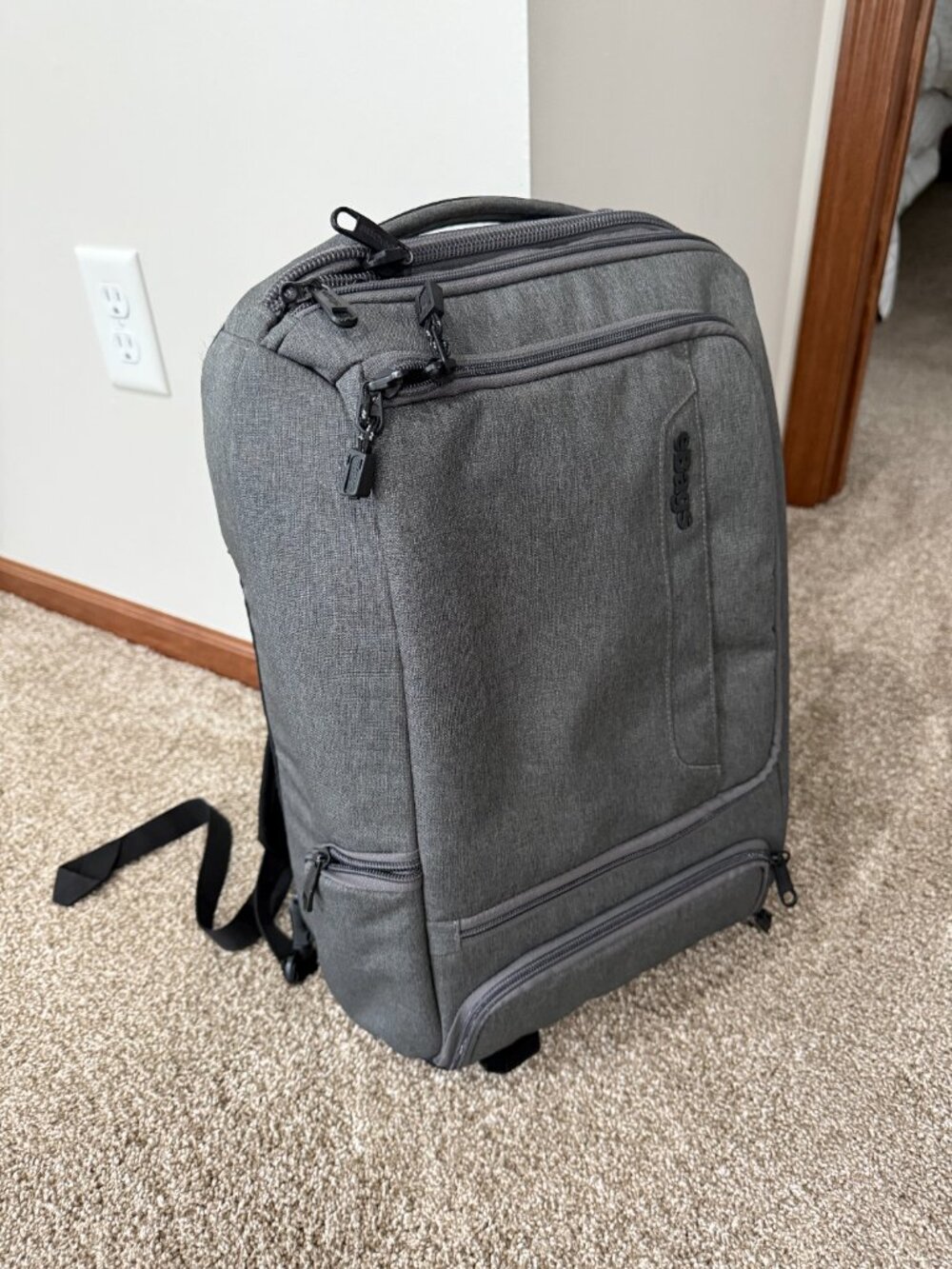 eBags professional slim Laptop Backpack – Like New